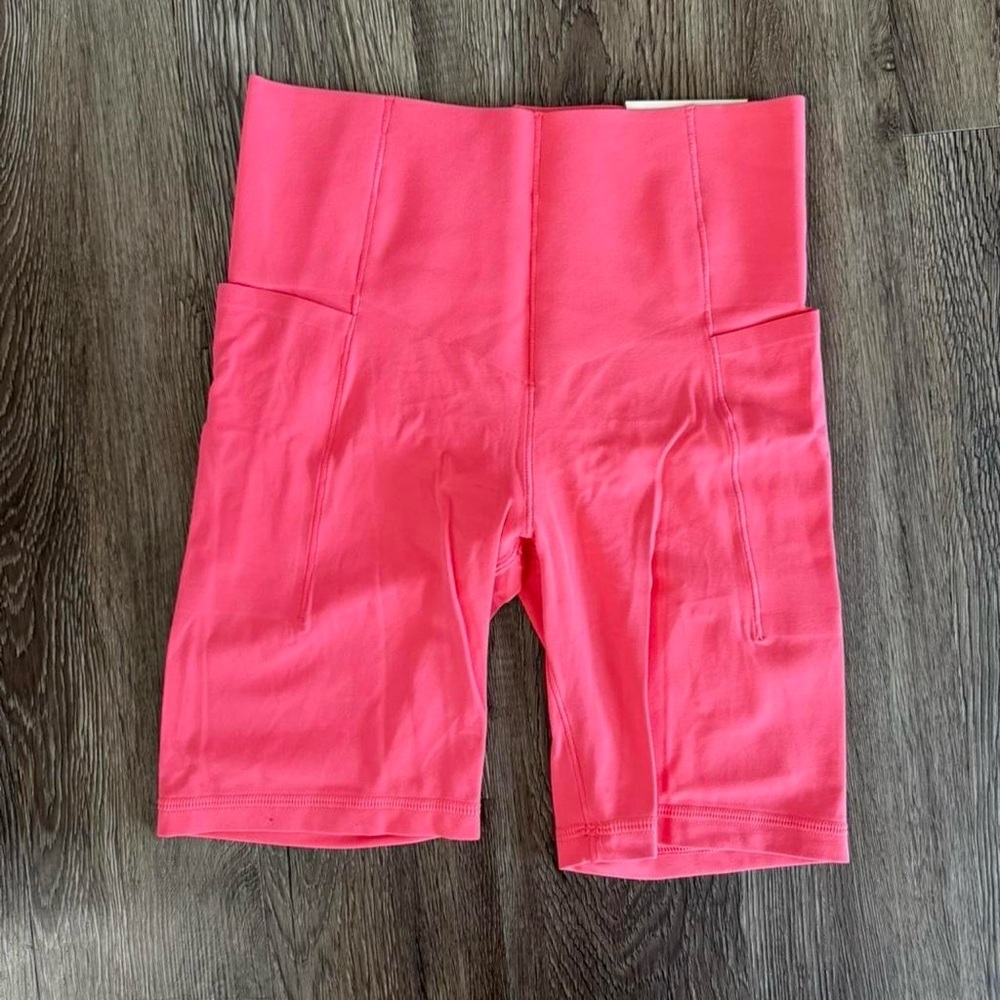 OFFLINE‎ By Aerie Real Me Xtra 7" Bike Short
NWT
Size s